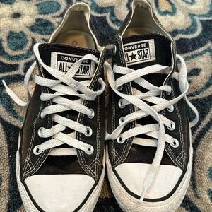 Loved converse mens 7, womens 9